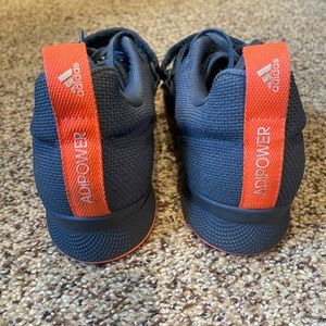 Women’s weightlifting shoes.